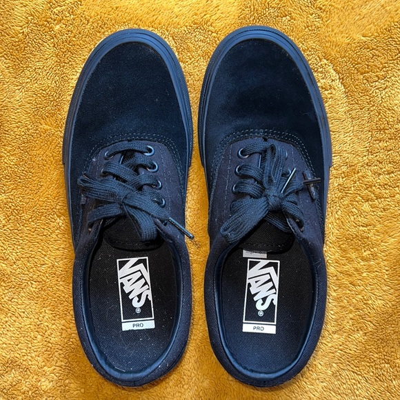 VANS PRO Skate Authentic Shoe. Men’s size 7 / womens 8.5 - Picture 1 of 7